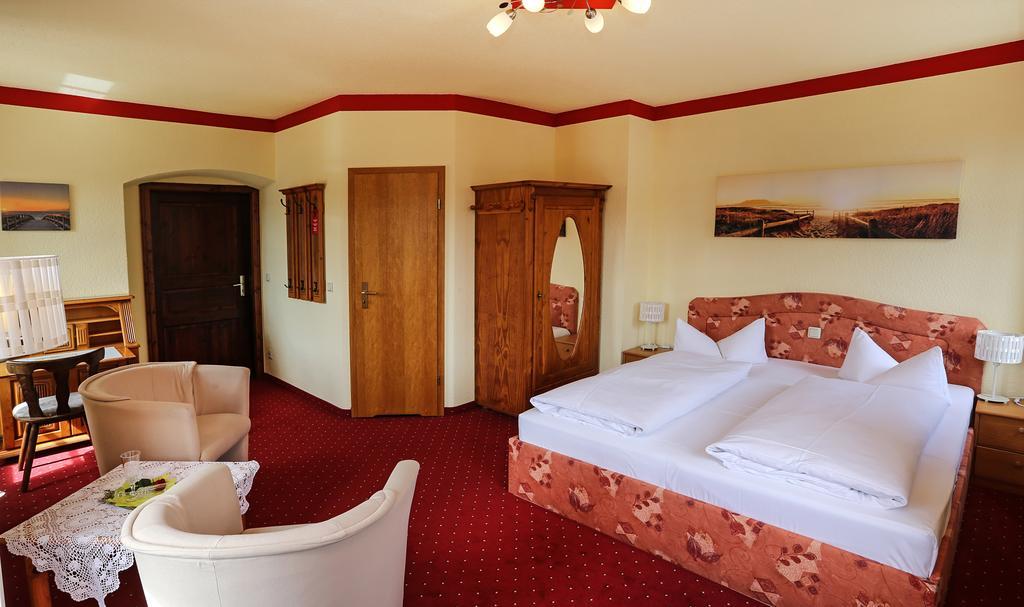 Landhotel Thuermchen Schirgiswalde-Kirschau Екстериор снимка